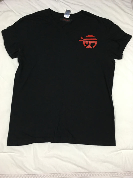 Connect V-Neck T-Shirt - Black/Red